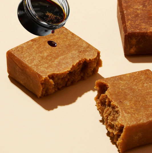 Benefits of molasses on skin | LIHA Beauty
